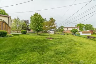 7013 Woodcroft Dr, Englewood, OH 45322 - Photo 34
