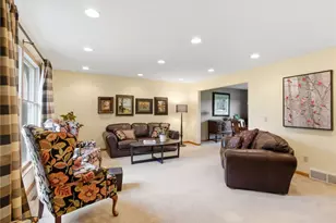 195 Finsbury, Troy, OH 45373 - Photo 8