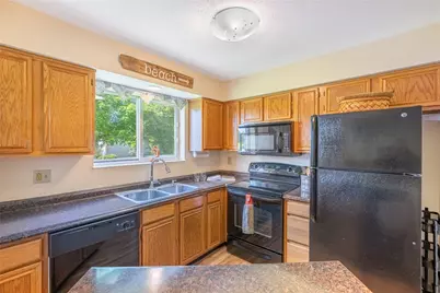 500 Waterfront Place, Washington Twp, OH 45458 - Photo 10