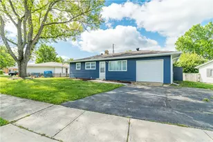 934 Carole St, Miamisburg, OH 45342 - Photo 2