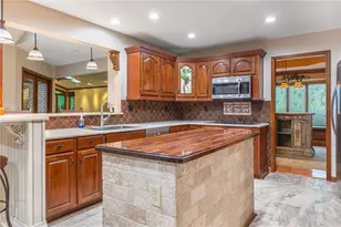1953 Loma Linda Ln, Washington Twp, OH 45459 - Photo 8