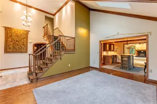 1953 Loma Linda Ln, Washington Twp, OH 45459 - Photo 2