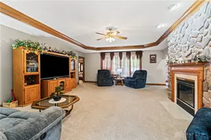 1537 Meadowlands Dr, Fairborn, OH 45324 - Photo 8