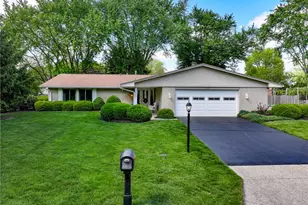 1135 Clintshire Dr, Centerville, OH 45459 - Photo 1