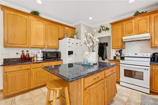 6520 Heritage Park Blvd, Huber Heights, OH 45424 - Photo 10