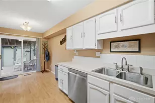 6130 Martingale Ln, Centerville, OH 45459 - Photo 28