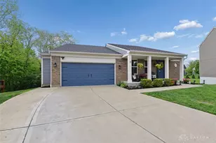 4223 Hunting Hawk Dr, Turtlecreek Twp, OH 45036 - Photo 4