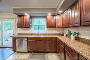 3443 Sunnyside Dr, Beavercreek, OH 45432 - Photo 8