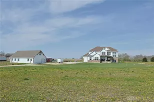 6853 Zerkle Rd, Springfield, OH 45502 - Photo 2