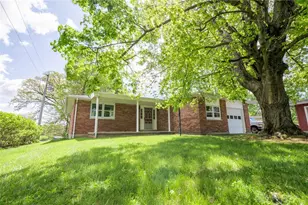 104 W Lakengren Dr, Eaton, OH 45320 - Photo 2