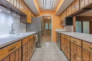 5440 Royalwood Dr, Centerville, OH 45429 - Photo 8