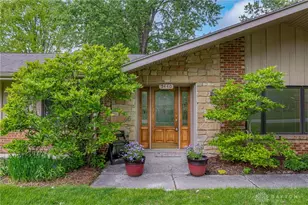5440 Royalwood Dr, Centerville, OH 45429 - Photo 2