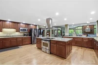 2780 E Spring Valley Pike, Washington Twp, OH 45458 - Photo 14