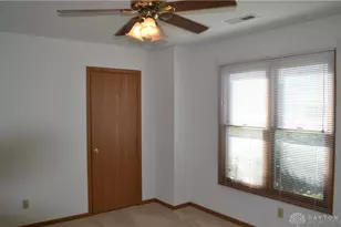 5866 Oldham Dr, Springfield, OH 45503 - Photo 2