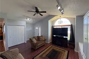 2896 Red Oak Cir, Troy, OH 45373 - Photo 2