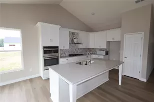 48 Bick Dr, Springboro, OH 45434 - Photo 2