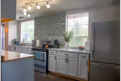 2012 Infirmary Road, Dayton, OH 45417 - Photo 8