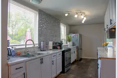 2012 Infirmary Road, Dayton, OH 45417 - Photo 10