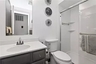 6405 Little John Cir, Centerville, OH 45459 - Photo 8
