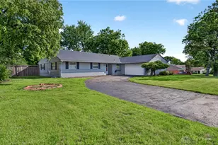 81 Carmel Ct, Centerville, OH 45458 - Photo 2