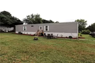 11515 Dundee Dr, Hillsboro, OH 45133 - Photo 2