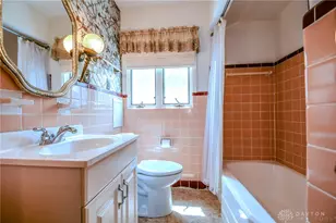 3919 Strathmoor Dr, Kettering, OH 45429 - Photo 14