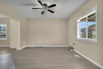 127 Stainton Avenue, Dayton, OH 45403 - Photo 6