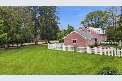1015 Laurelwood Road, Kettering, OH 45409 - Photo 2