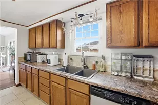 8798 Deer Chase Dr, Huber Heights, OH 45424 - Photo 10