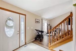 8798 Deer Chase Dr, Huber Heights, OH 45424 - Photo 4