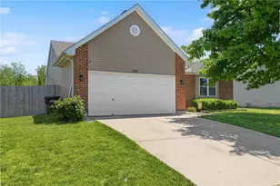 590 Chapelgate Dr, Fairborn, OH 45324 - Photo 2