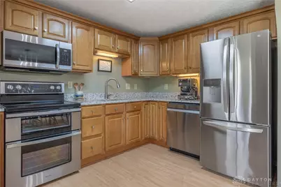 9398 Shawhan Drive, Centerville, OH 45458 - Photo 6