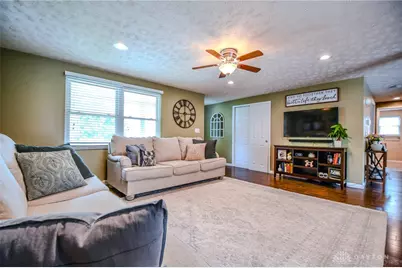 4674 Nowak Avenue, Huber Heights, OH 45424 - Photo 6