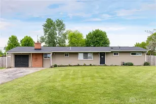 4051 Rosehill Dr, Beavercreek, OH 45431 - Photo 1