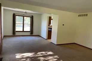5037 Mud Run Rd, Bath Twp, OH 45387 - Photo 6