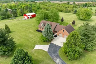 9981 Ridge Acres Ln, Union, OH 45322 - Photo 2