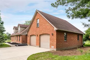 9981 Ridge Acres Ln, Union, OH 45322 - Photo 1