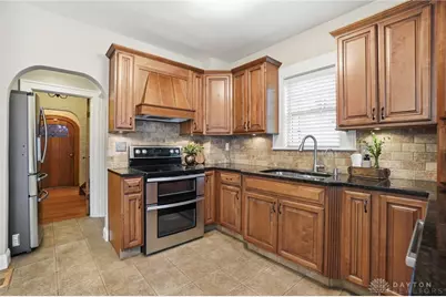 317 E Dixon Avenue, Oakwood, OH 45419 - Photo 14