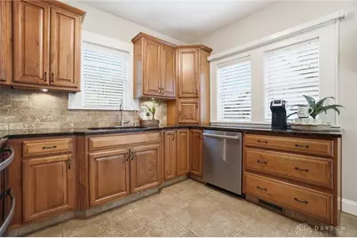 317 E Dixon Avenue, Oakwood, OH 45419 - Photo 16