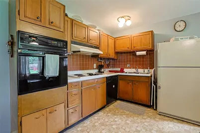 5718 Woodmore Drive, Dayton, OH 45414 - Photo 12