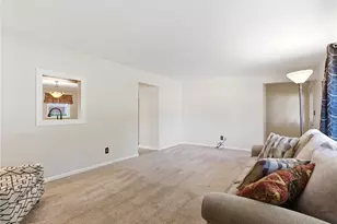 4900 Shady Hill Ln, Kettering, OH 45429 - Photo 8