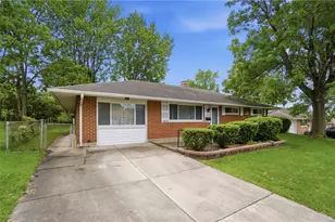 4642 Knobhill Dr, Huber Heights, OH 45424 - Photo 4