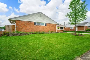 5821 Craftmore Dr, Huber Heights, OH 45424 - Photo 2