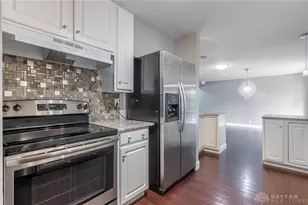 467 W Rahn Rd, Washington Twp, OH 45429 - Photo 12
