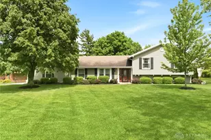 8916 Paragon Rd, Centerville, OH 45458 - Photo 2