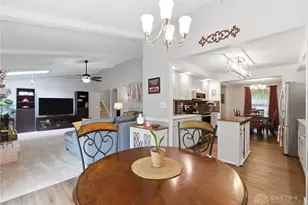 8916 Paragon Rd, Centerville, OH 45458 - Photo 12