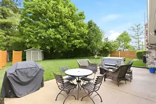 8916 Paragon Rd, Centerville, OH 45458 - Photo 32