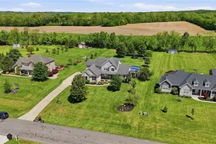 9488 Sandy Run Dr, Waynesville, OH 45068 - Photo 4
