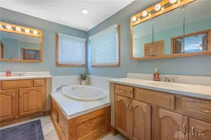 1668 Lago Mar Dr, Washington Twp, OH 45458 - Photo 22
