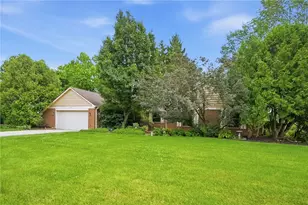 196 Cambria Dr, Beavercreek, OH 45440 - Photo 2